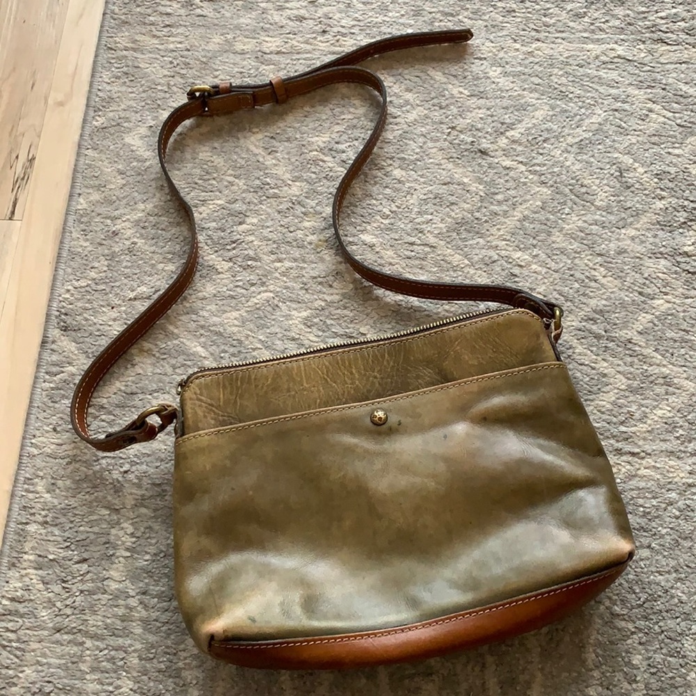 Patricia Nash leather shoulder bag. GUC!